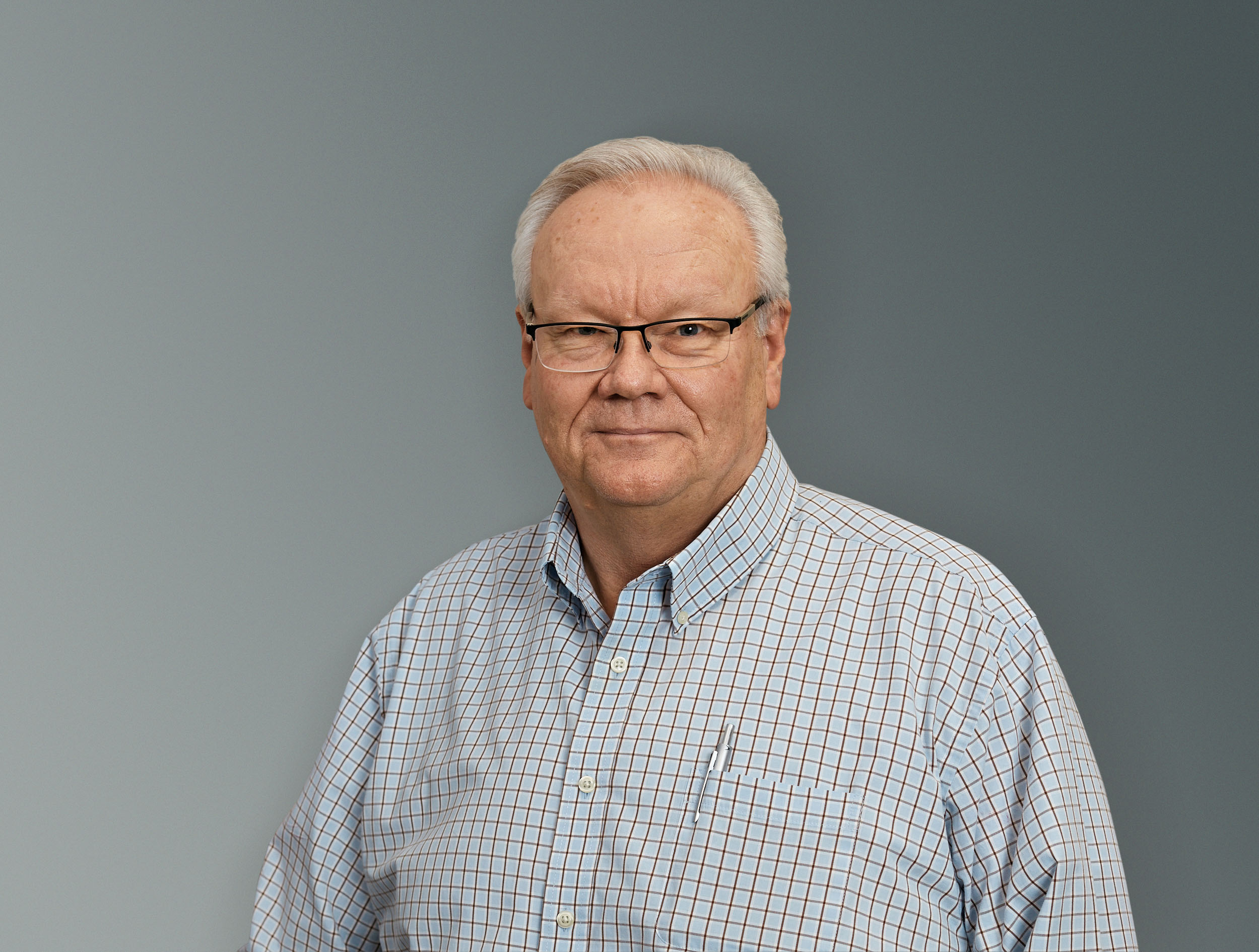 Walker to retire from Freudenberg after 40plus years in industry